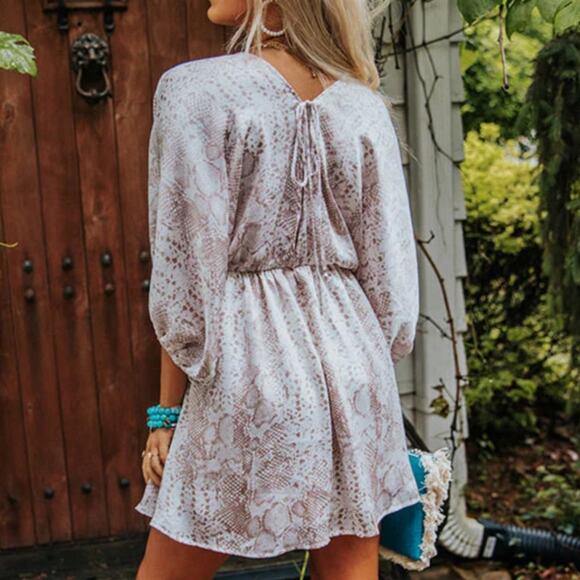 SNAKE PRINT DRESS Riviera Road' Size Large open back Easter - Picture 5 of 14